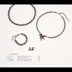 Sabika Perennials Leaf Necklace